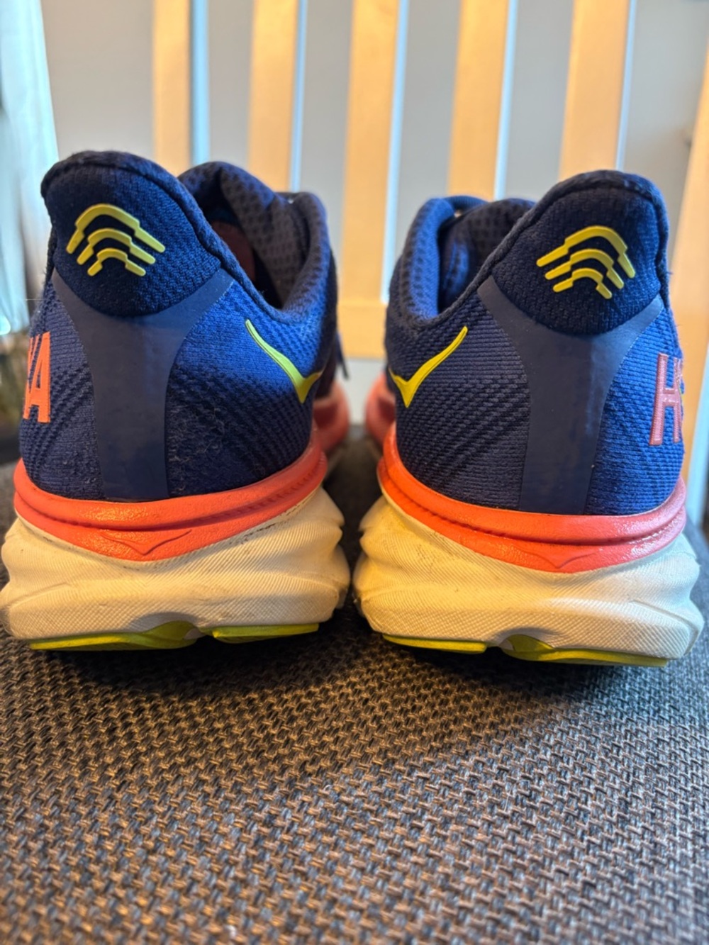 Nearly New Hoka One One Women’s 8.5 Clifton 9 evening sky coral blue pink - Picture 3 of 7